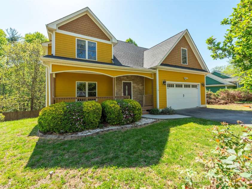75 Noble Road, Fairview, NC 28730.  MLS# CAR4351168, YatesRealty ID 21230. 