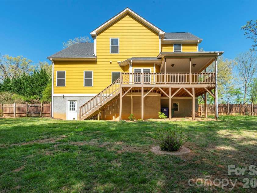 75 Noble Road, Fairview, NC 28730.  MLS# CAR4351168, YatesRealty ID 21230. 