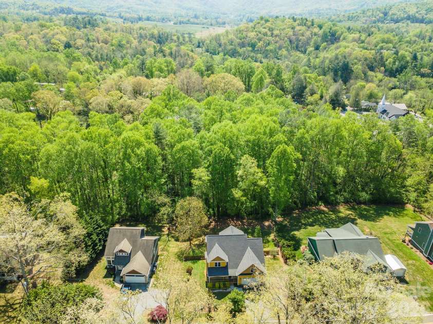 75 Noble Road, Fairview, NC 28730.  MLS# CAR4351168, YatesRealty ID 21230. 