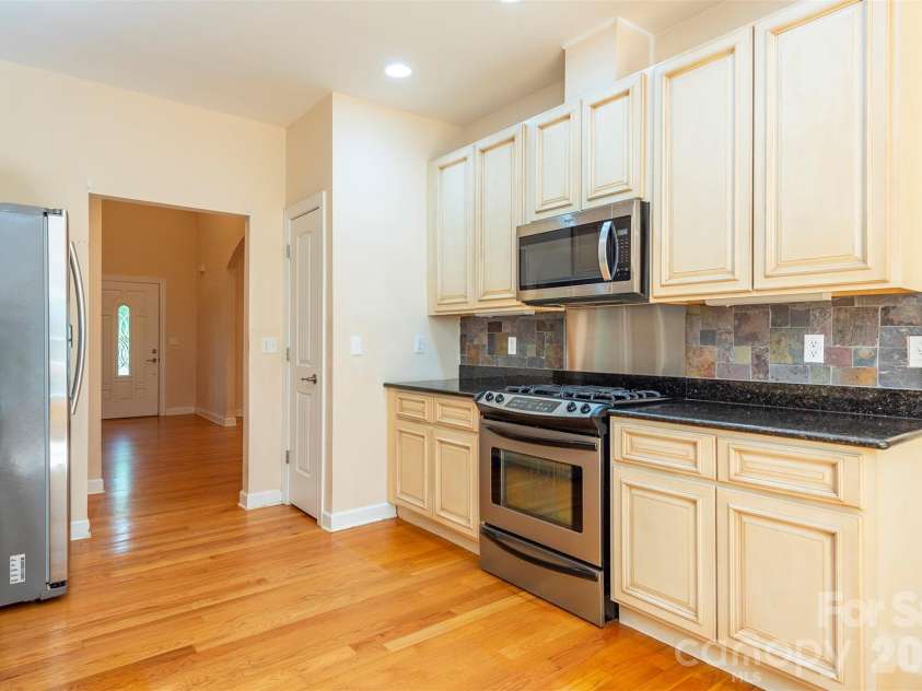 75 Noble Road, Fairview, NC 28730.  MLS# CAR4351168, YatesRealty ID 21230. 