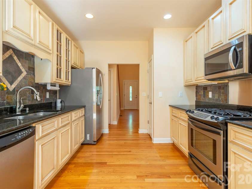 75 Noble Road, Fairview, NC 28730.  MLS# CAR4351168, YatesRealty ID 21230. 