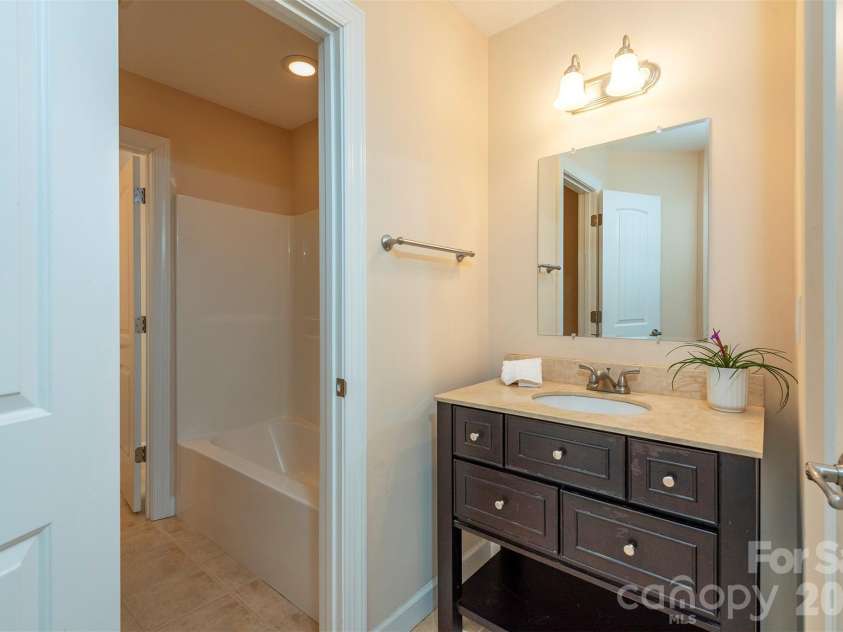75 Noble Road, Fairview, NC 28730.  MLS# CAR4351168, YatesRealty ID 21230. Jack & Jill Bathroom