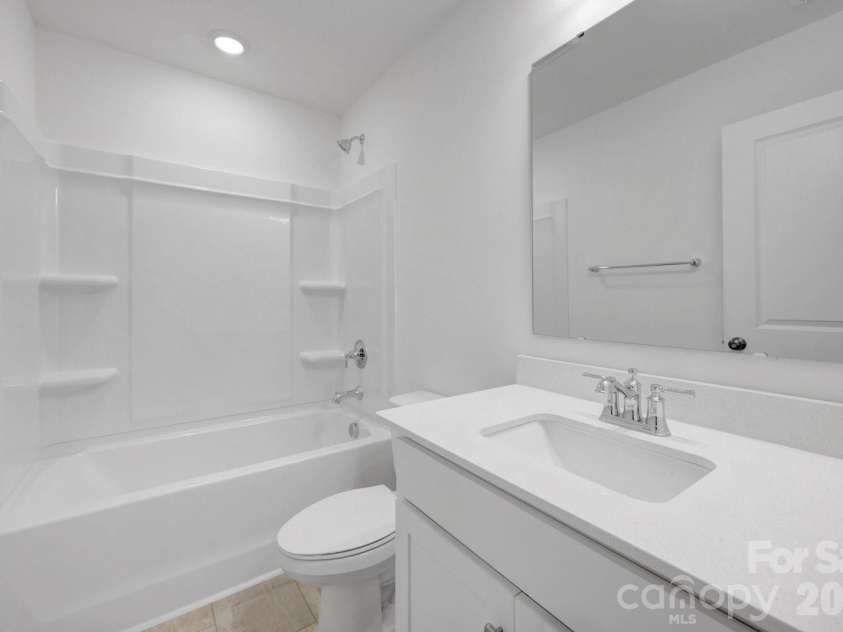1540 Kate Cecil Way, York, SC 29745.  MLS# CAR4373474, YatesRealty ID 21231. Second floor bathroom