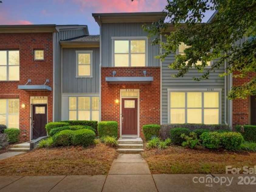 3153 Bending Birch Place, Charlotte, NC 28206.  MLS# CAR4267129, YatesRealty ID 21232. 