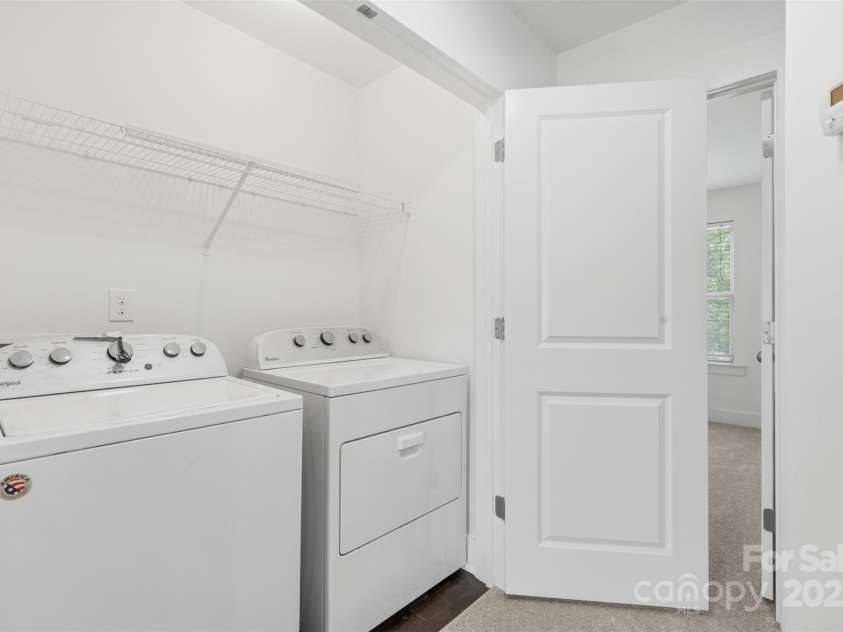 3153 Bending Birch Place, Charlotte, NC 28206.  MLS# CAR4267129, YatesRealty ID 21232. 