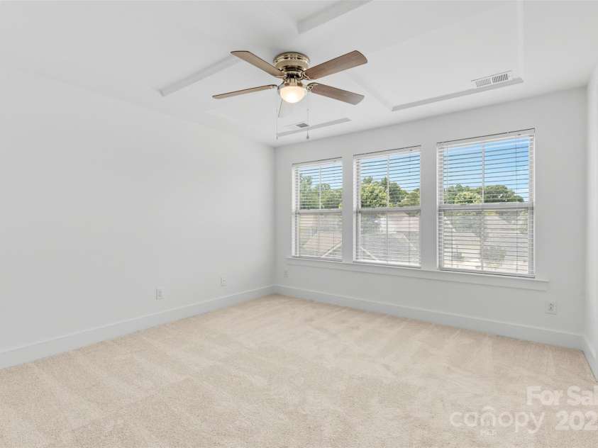 3153 Bending Birch Place, Charlotte, NC 28206.  MLS# CAR4267129, YatesRealty ID 21232. 