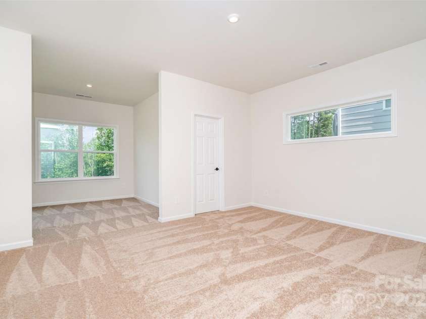 18019 Wilbanks Drive, Charlotte, NC 28278.  MLS# CAR4267851, YatesRealty ID 21233. Primary Room w/ Flex/office space