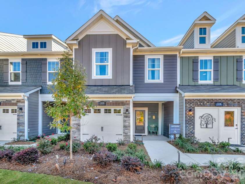 315 Hendley Drive, York, SC 29745.  MLS# CAR4364972, YatesRealty ID 21233. Exterior