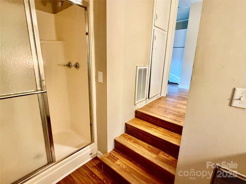 43 Howard Street, Tryon, NC 28782.  MLS# CAR4268057, YatesRealty ID 21234. Cottage bathroom