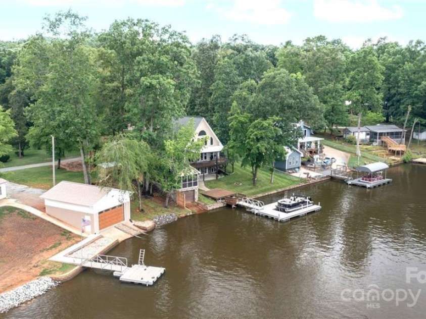 1901 Warf Road, Lexington, NC 27292.  MLS# CAR4268673, YatesRealty ID 21235. 