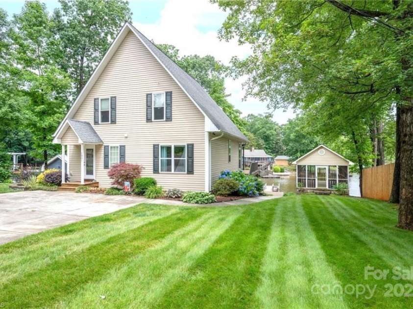 1901 Warf Road, Lexington, NC 27292.  MLS# CAR4268673, YatesRealty ID 21235. 