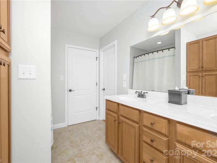 1901 Warf Road, Lexington, NC 27292.  MLS# CAR4268673, YatesRealty ID 21235. 