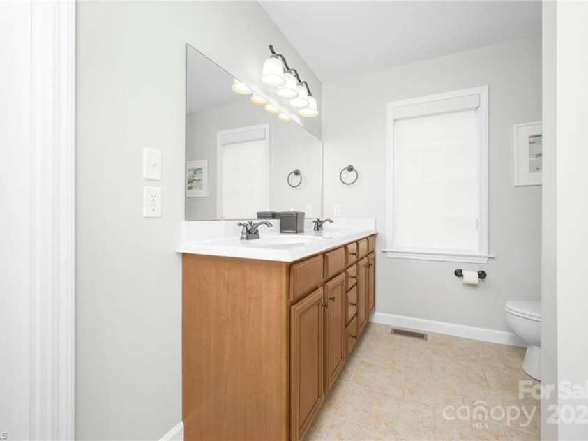 1901 Warf Road, Lexington, NC 27292.  MLS# CAR4268673, YatesRealty ID 21235. 