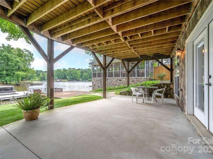 1901 Warf Road, Lexington, NC 27292.  MLS# CAR4268673, YatesRealty ID 21235. 