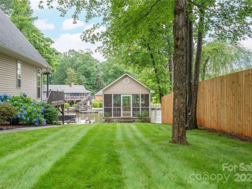 1901 Warf Road, Lexington, NC 27292.  MLS# CAR4268673, YatesRealty ID 21235. 