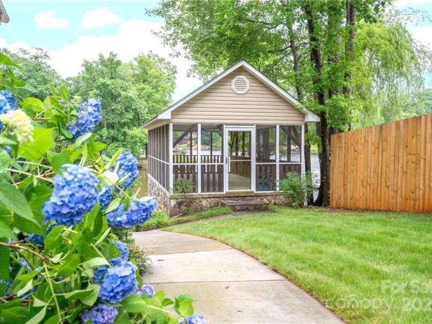 1901 Warf Road, Lexington, NC 27292.  MLS# CAR4268673, YatesRealty ID 21235. 
