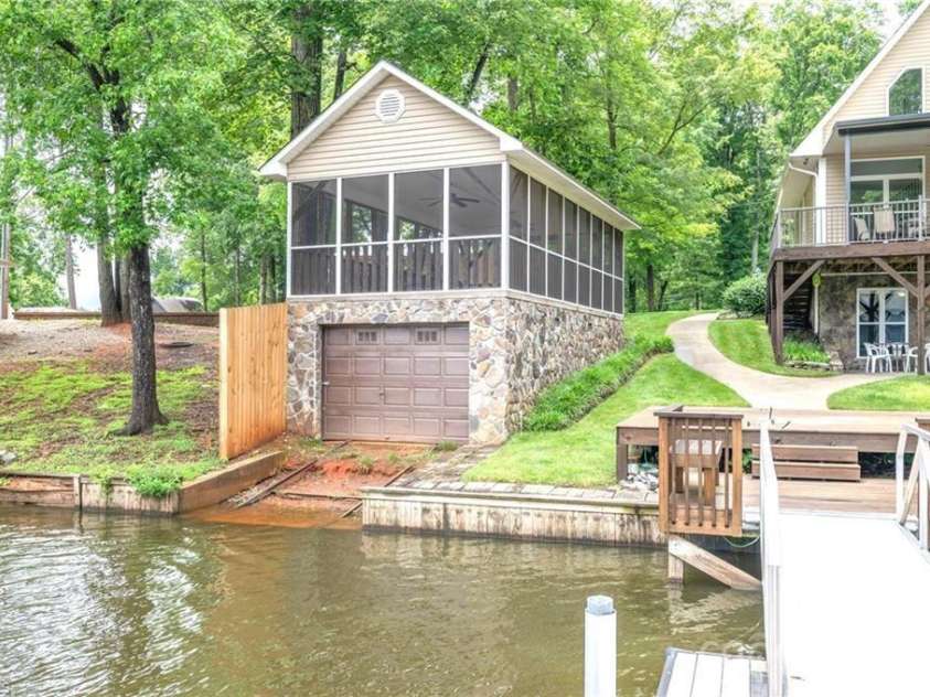 1901 Warf Road, Lexington, NC 27292.  MLS# CAR4268673, YatesRealty ID 21235. 