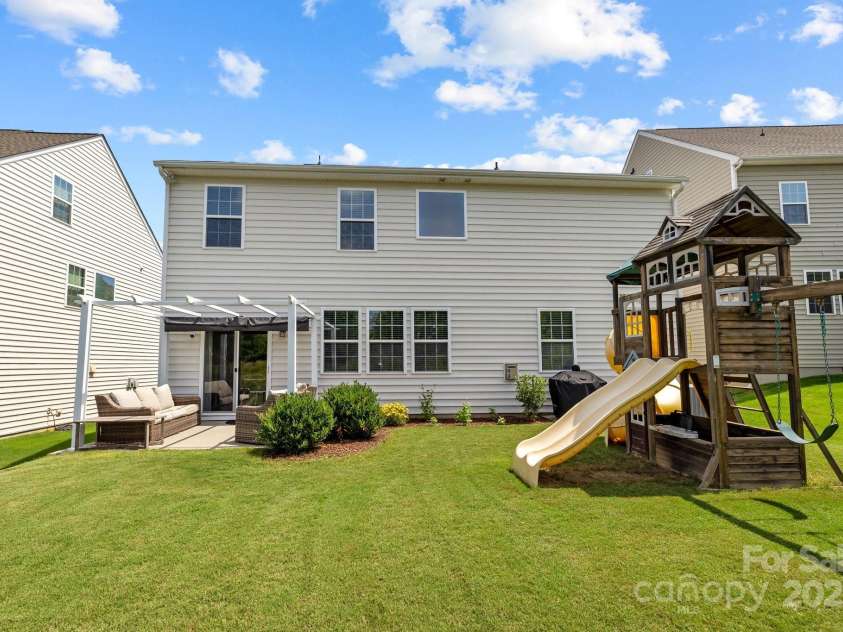 1569 Shannon Falls Drive, Fort Mill, SC 29715.  MLS# CAR4269128, YatesRealty ID 21236. 