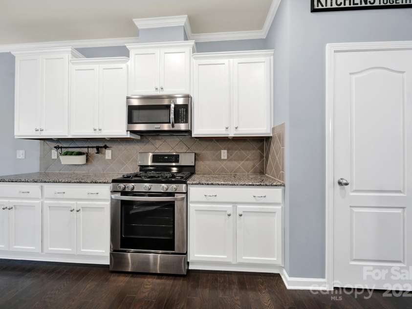 1569 Shannon Falls Drive, Fort Mill, SC 29715.  MLS# CAR4269128, YatesRealty ID 21236. 