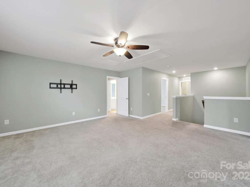 1569 Shannon Falls Drive, Fort Mill, SC 29715.  MLS# CAR4269128, YatesRealty ID 21236. 