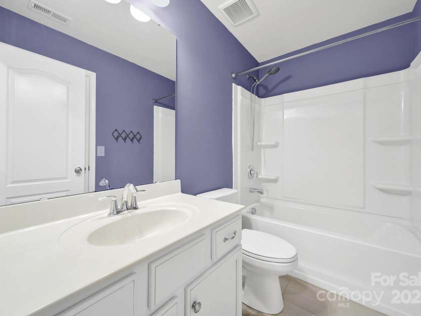 1569 Shannon Falls Drive, Fort Mill, SC 29715.  MLS# CAR4269128, YatesRealty ID 21236. 