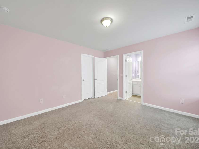 1569 Shannon Falls Drive, Fort Mill, SC 29715.  MLS# CAR4269128, YatesRealty ID 21236. 