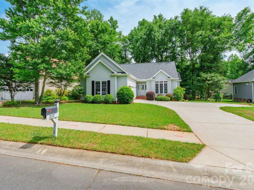 319 Cumbria Way, Rock Hill, SC 29732.  MLS# CAR4378470, YatesRealty ID 21238. 