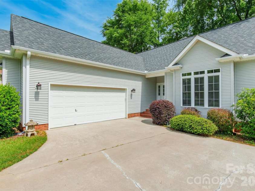 319 Cumbria Way, Rock Hill, SC 29732.  MLS# CAR4378470, YatesRealty ID 21238. 
