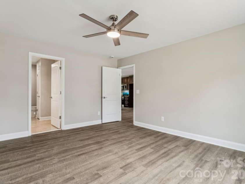 203 17th Street, Kannapolis, NC 28081.  MLS# CAR4380691, YatesRealty ID 21239. 