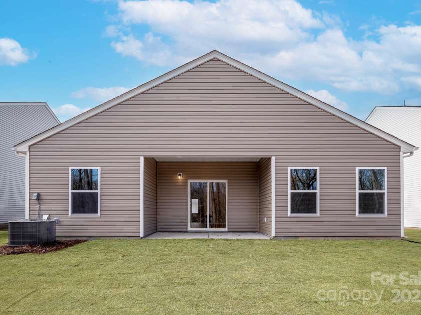 3527 Clover Valley Drive, Gastonia, NC 28052.  MLS# CAR4226139, YatesRealty ID 2124. 