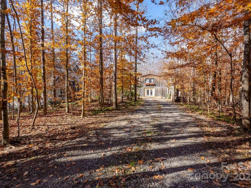 600 Monbo Road, Statesville, NC 28677.  MLS# CAR4320848, YatesRealty ID 2124. 