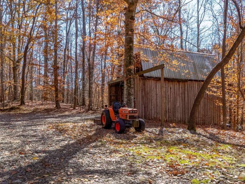 600 Monbo Road, Statesville, NC 28677.  MLS# CAR4320848, YatesRealty ID 2124. 