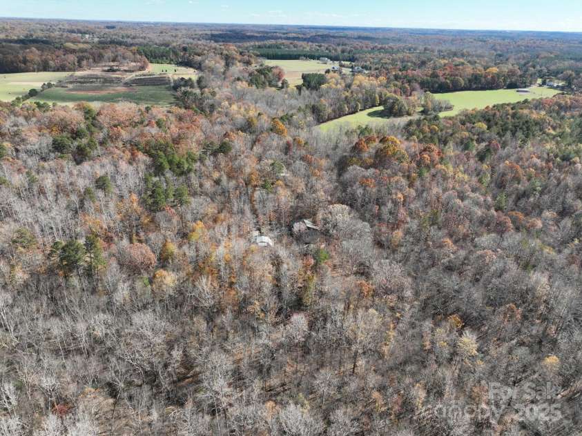 600 Monbo Road, Statesville, NC 28677.  MLS# CAR4320848, YatesRealty ID 2124. 