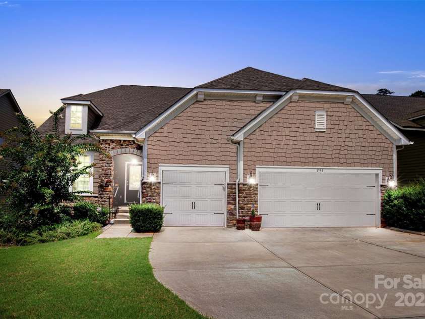 246 Sweet Briar Drive, Fort Mill, SC 29707.  MLS# CAR4234159, YatesRealty ID 21242. 
