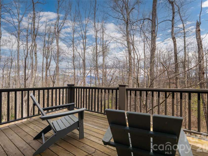 51 Summit Road, Swannanoa, NC 28778.  MLS# CAR4367888, YatesRealty ID 21243. 