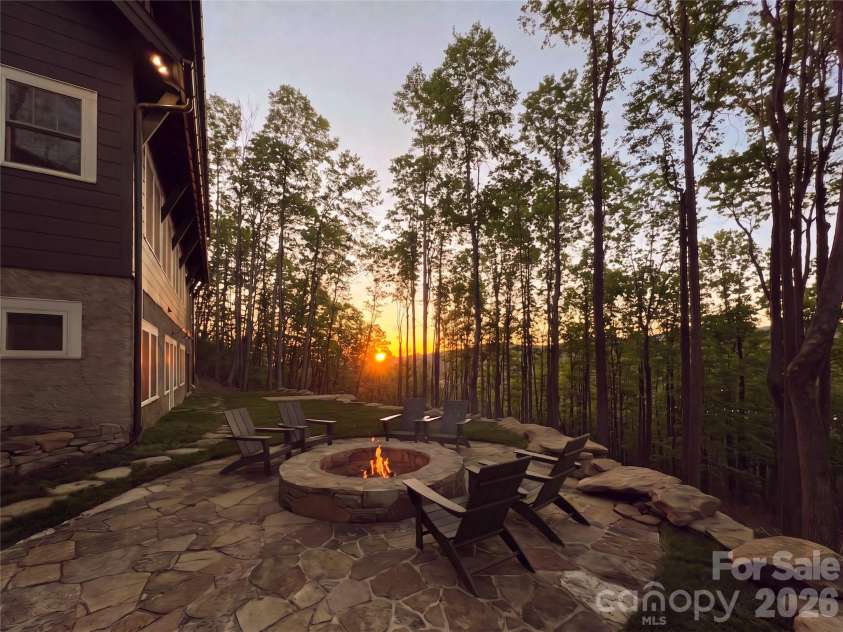 51 Summit Road, Swannanoa, NC 28778.  MLS# CAR4367888, YatesRealty ID 21243. 