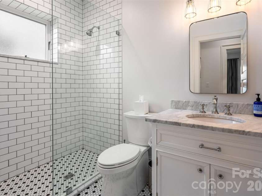 51 Summit Road, Swannanoa, NC 28778.  MLS# CAR4367888, YatesRealty ID 21243. Full bath on lower level