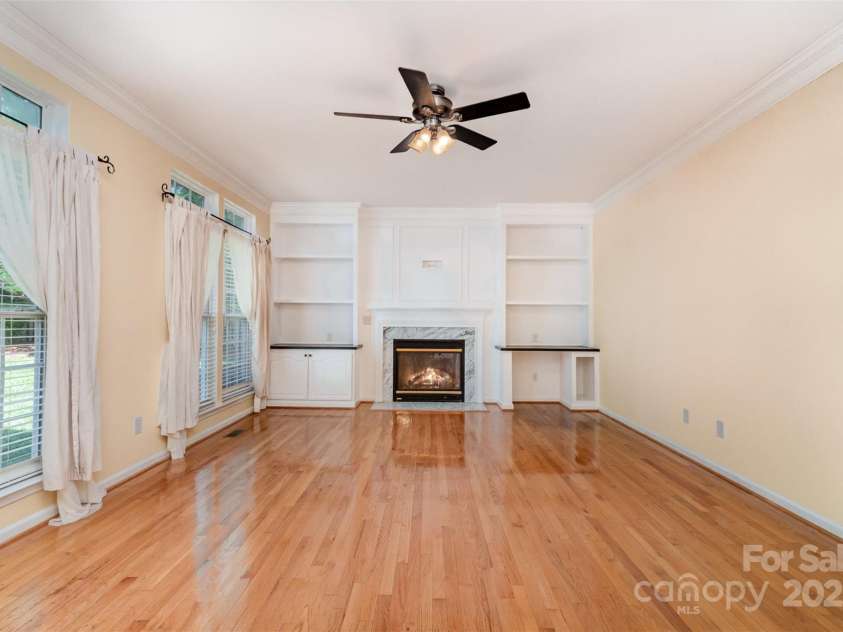1002 Hollyhedge Lane, Indian Trail, NC 28079.  MLS# CAR4269454, YatesRealty ID 21244. Great Room
