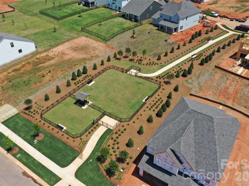 8537 Bridgegate Drive, Huntersville, NC 28078.  MLS# CAR4374039, YatesRealty ID 21246. Amenity