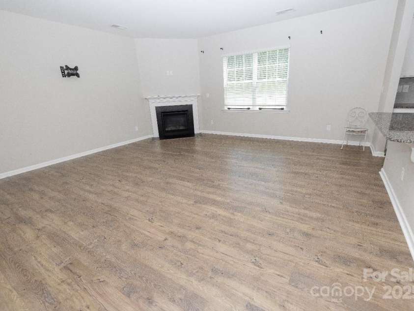 184 Cherry Birch Street, Mooresville, NC 28117.  MLS# CAR4257433, YatesRealty ID 21249. 