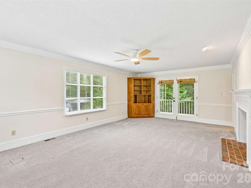 561 Briarwood Road, Lancaster, SC 29720.  MLS# CAR4380574, YatesRealty ID 21249. 