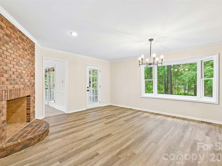 561 Briarwood Road, Lancaster, SC 29720.  MLS# CAR4380574, YatesRealty ID 21249. 