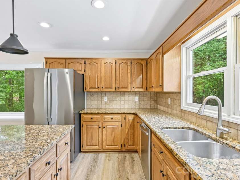 561 Briarwood Road, Lancaster, SC 29720.  MLS# CAR4380574, YatesRealty ID 21249. 