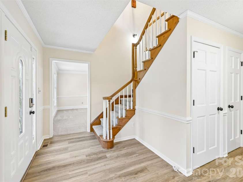 561 Briarwood Road, Lancaster, SC 29720.  MLS# CAR4380574, YatesRealty ID 21249. 