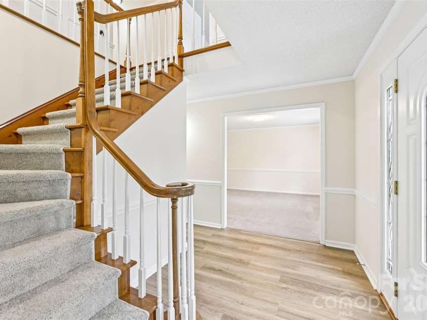 561 Briarwood Road, Lancaster, SC 29720.  MLS# CAR4380574, YatesRealty ID 21249. 