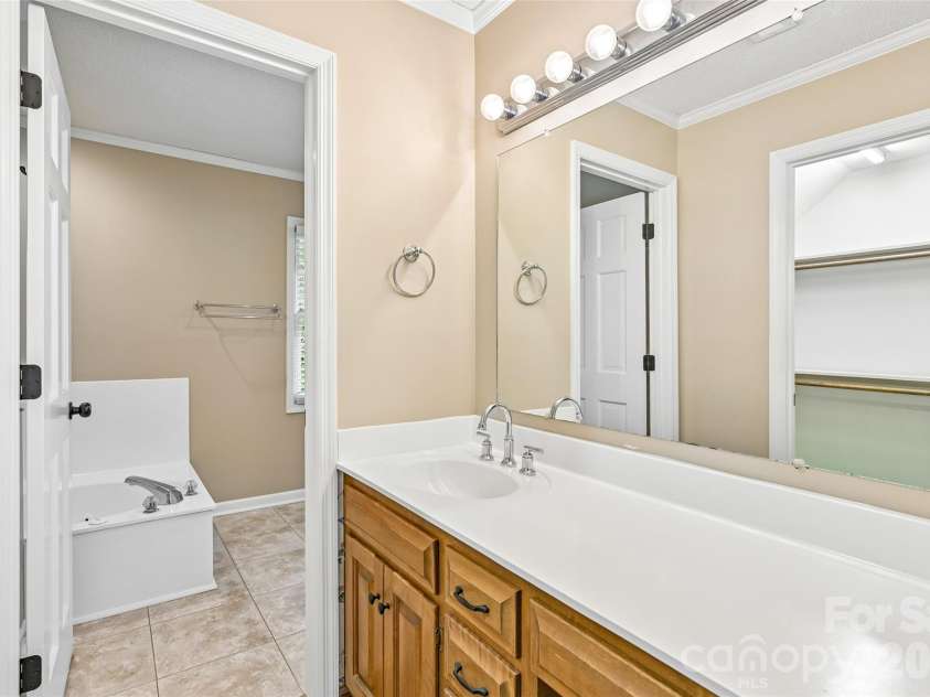 561 Briarwood Road, Lancaster, SC 29720.  MLS# CAR4380574, YatesRealty ID 21249. 