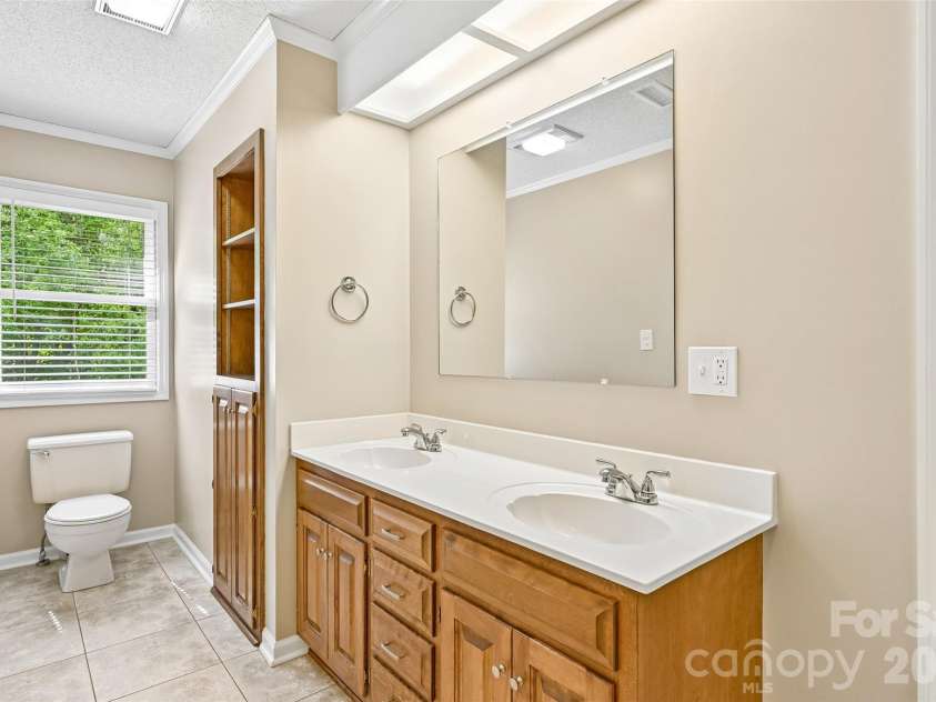 561 Briarwood Road, Lancaster, SC 29720.  MLS# CAR4380574, YatesRealty ID 21249. 