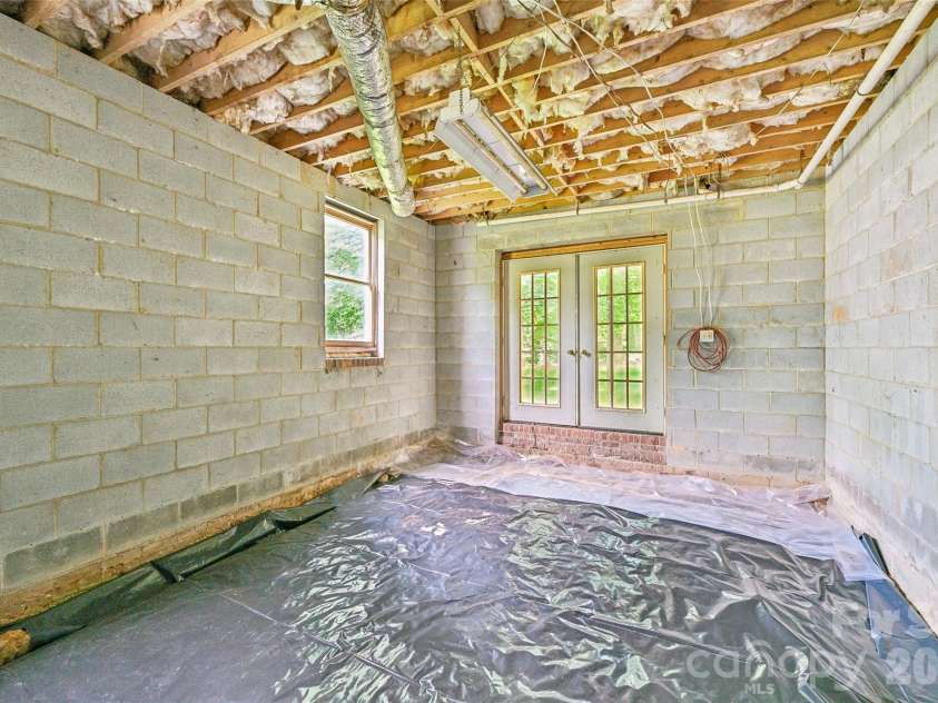561 Briarwood Road, Lancaster, SC 29720.  MLS# CAR4380574, YatesRealty ID 21249. 