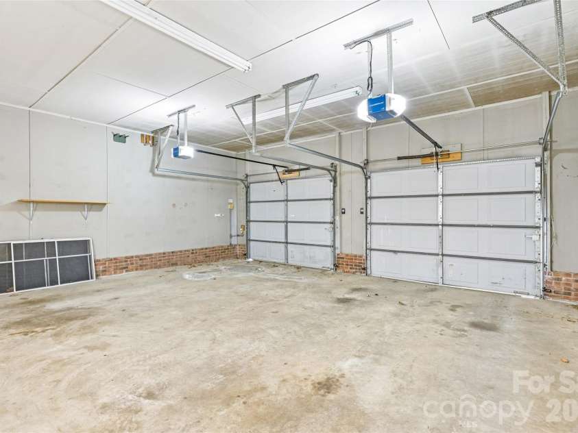 561 Briarwood Road, Lancaster, SC 29720.  MLS# CAR4380574, YatesRealty ID 21249. 