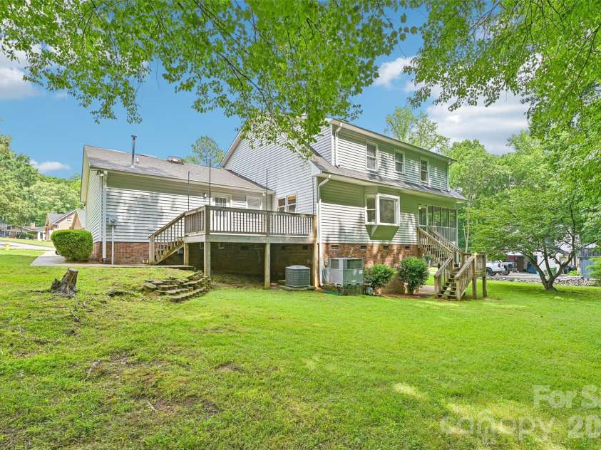 561 Briarwood Road, Lancaster, SC 29720.  MLS# CAR4380574, YatesRealty ID 21249. 